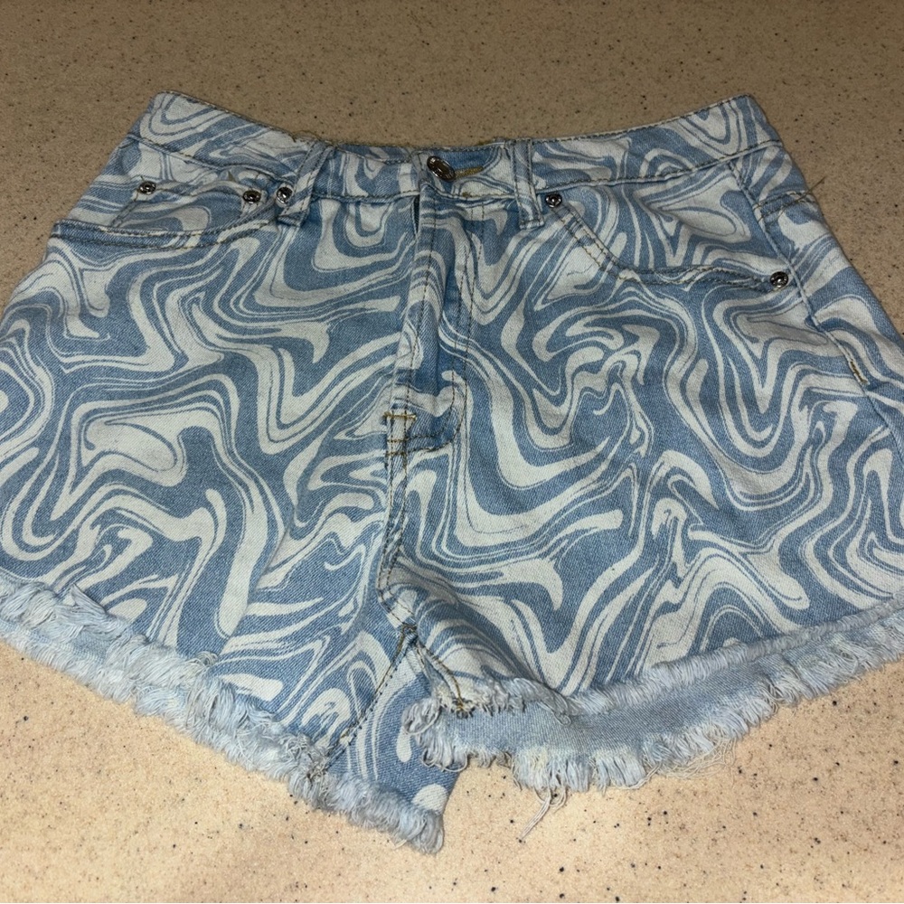 Wavy Jean shorts